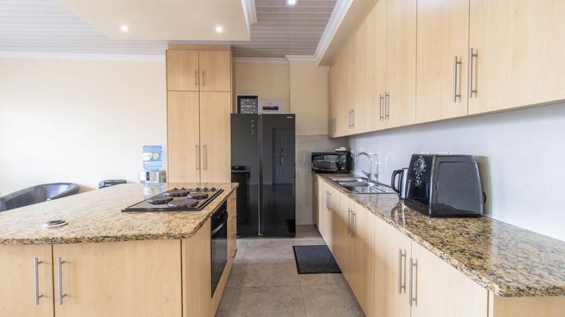 2 Bedroom Property for Sale in Cravenby Western Cape